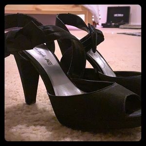American Eagle Heels